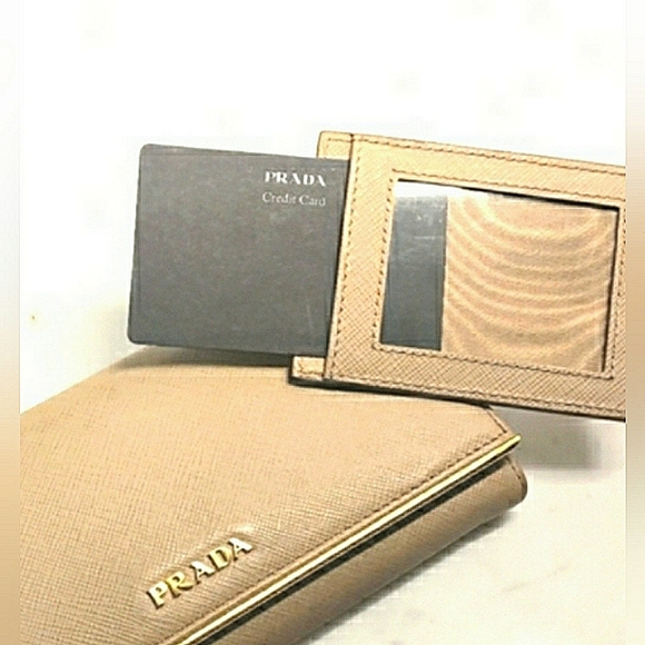 Prada Gold Bar Flap Wallet with Detachable Credit Card Holder - Picture 3 of 14